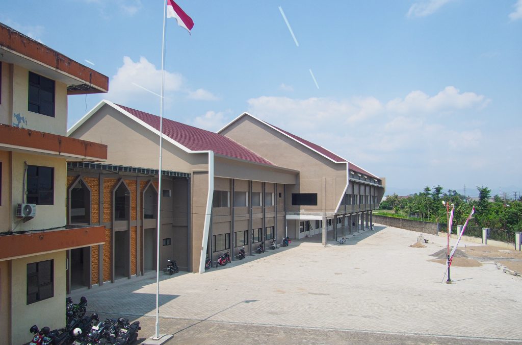 Gedung Kampus STIKES Hutama Abdi Husada - foto 5