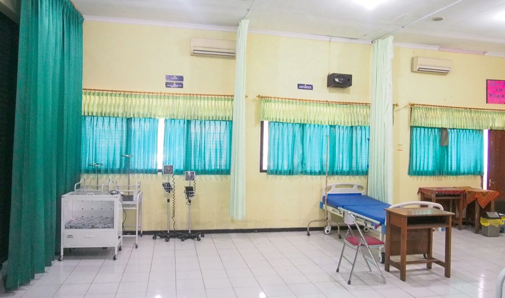 Lab Kebidanan STIKES Hutama Abdi Husada - foto 5