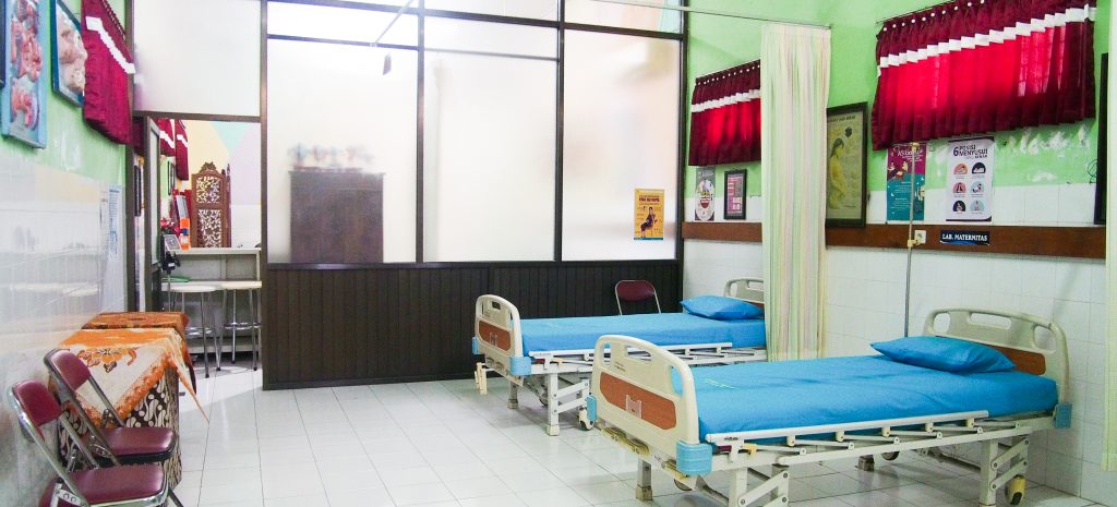 Lab Maternitas STIKES Hutama Abdi Husada - foto 2