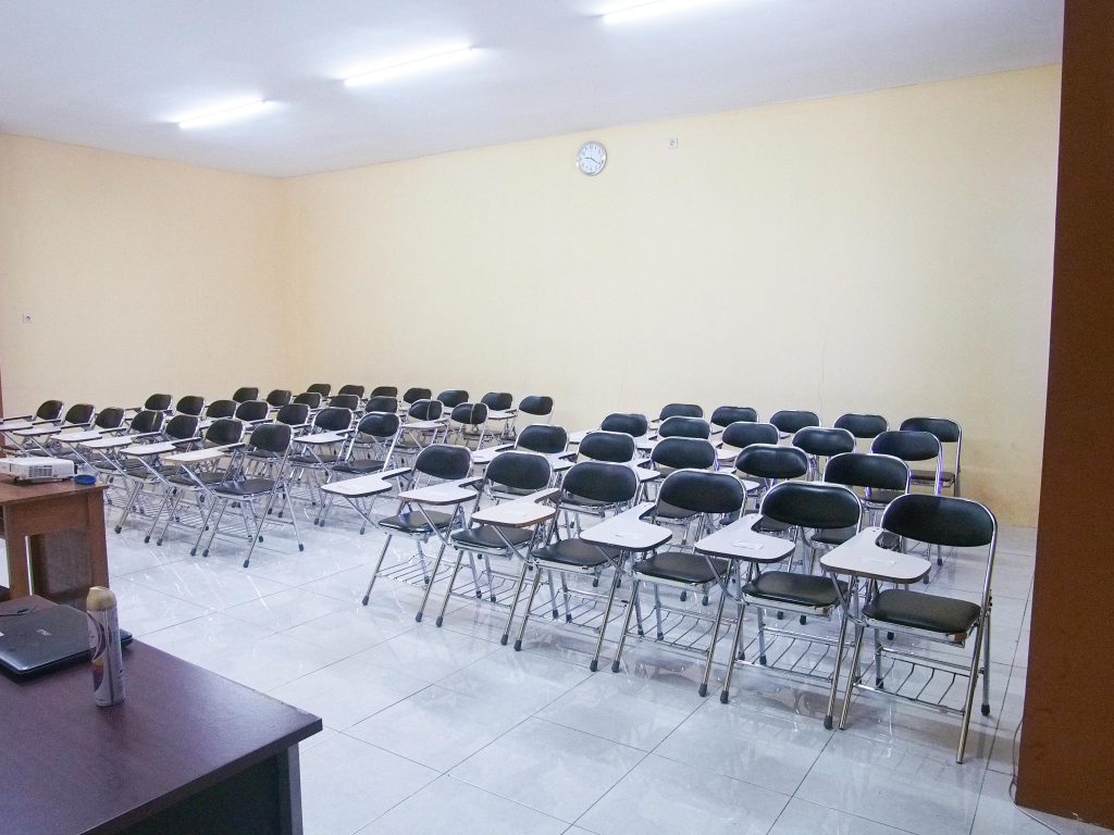Ruang Kelas STIKES Hutama Abdi Husada - foto 7