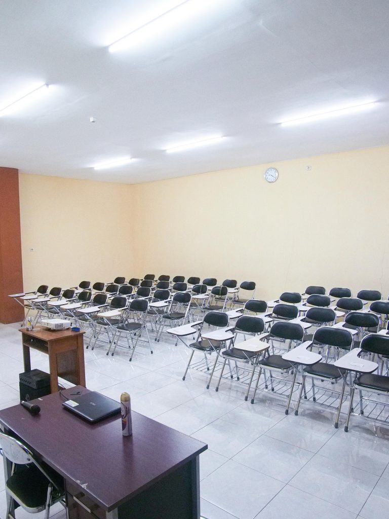 Ruang Kelas STIKES Hutama Abdi Husada - foto 4