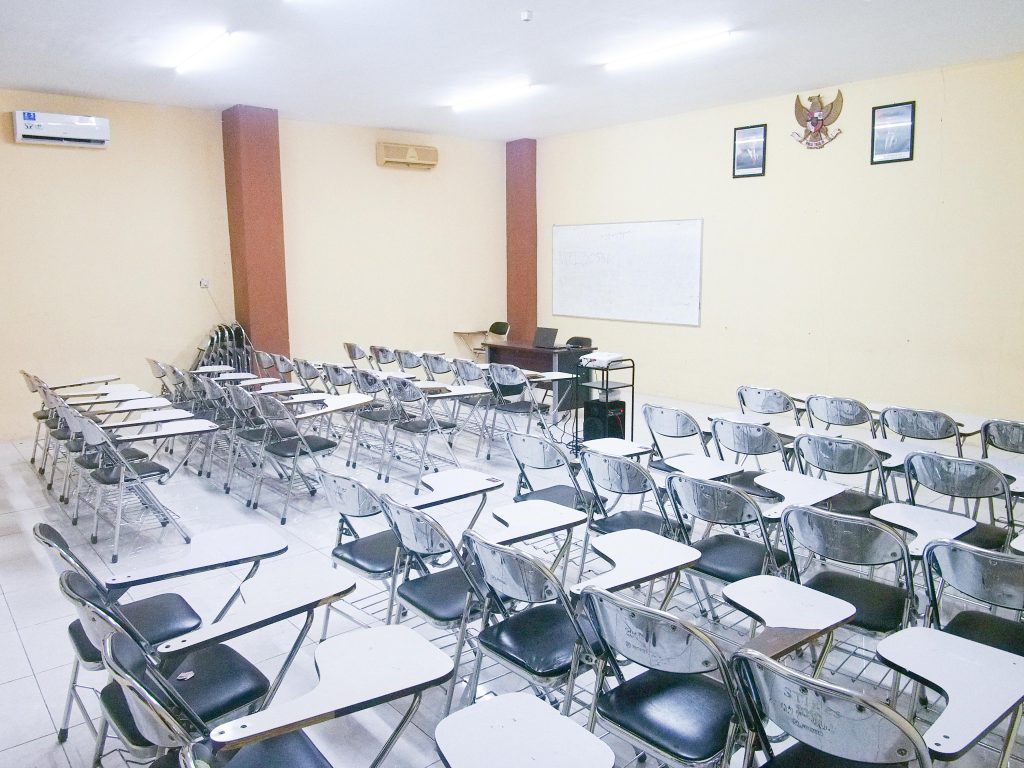 Ruang Kelas STIKES Hutama Abdi Husada - foto 5